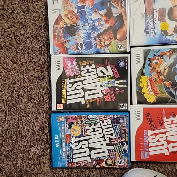 Wii console and games - Picture 7 of 8